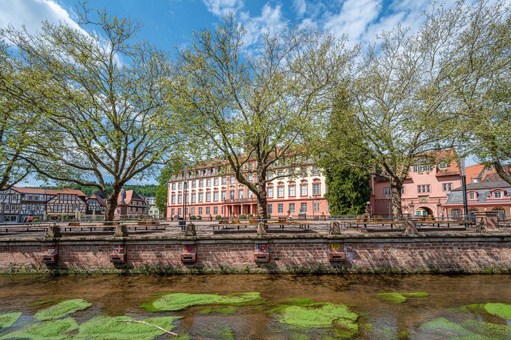 Unlimited Windows Hosting in Luxembourg